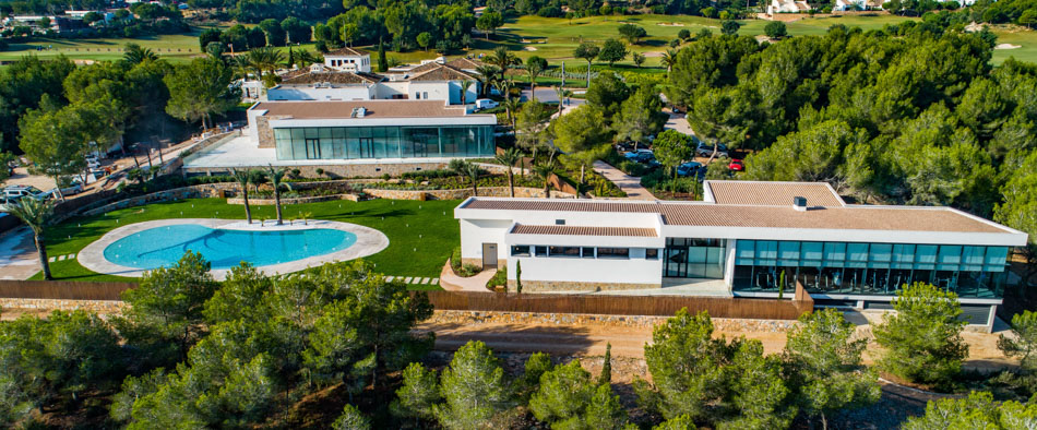 Colinas Golf Club construido por Avante Alicante